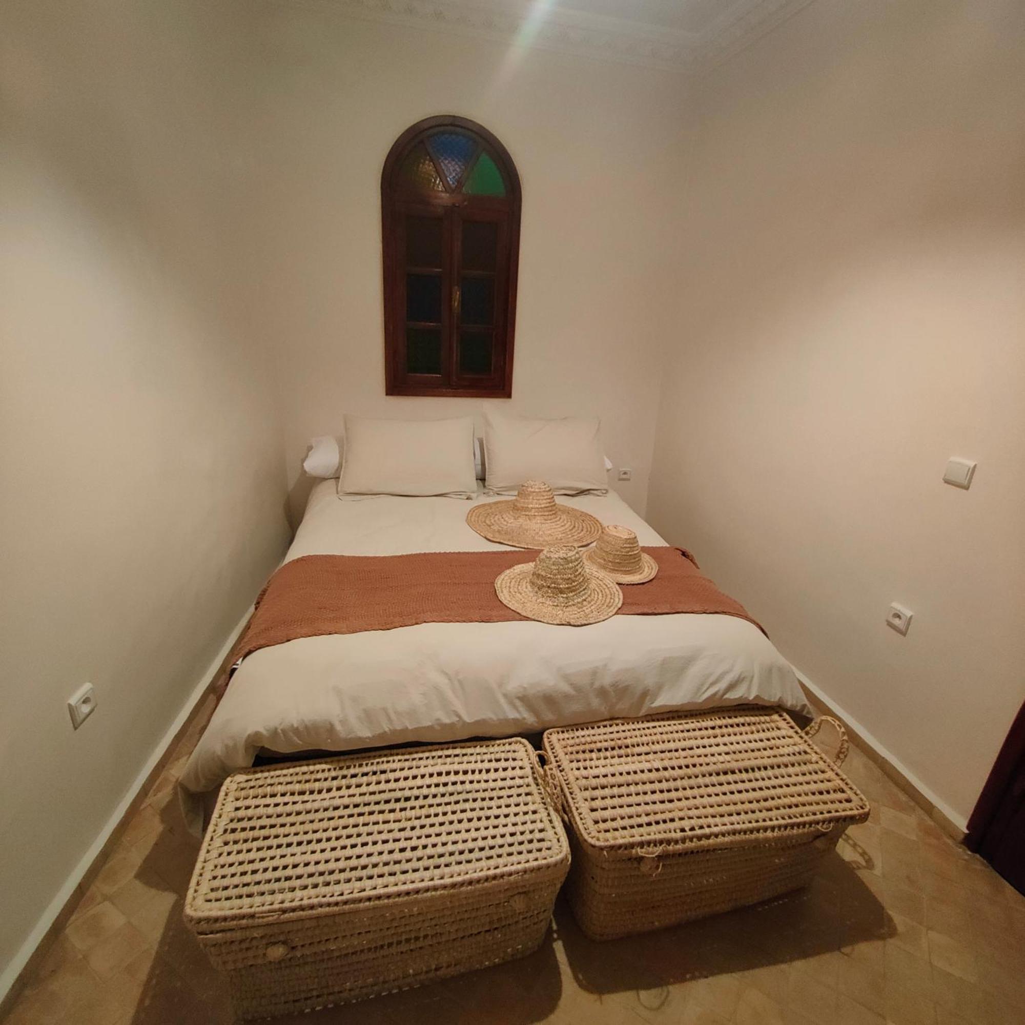 Riad Bkl Luxury Dar Baroud Танжер Екстериор снимка